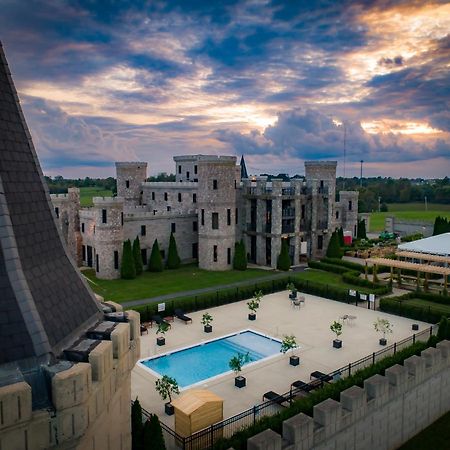 Hotel Kentucky Castle Versailles Zewnętrze zdjęcie