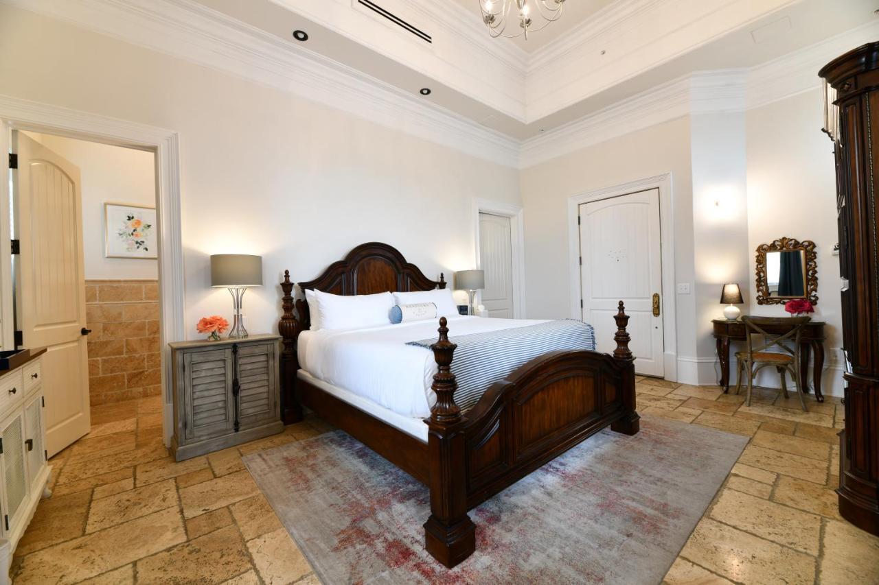 Hotel Kentucky Castle Versailles Zewnętrze zdjęcie