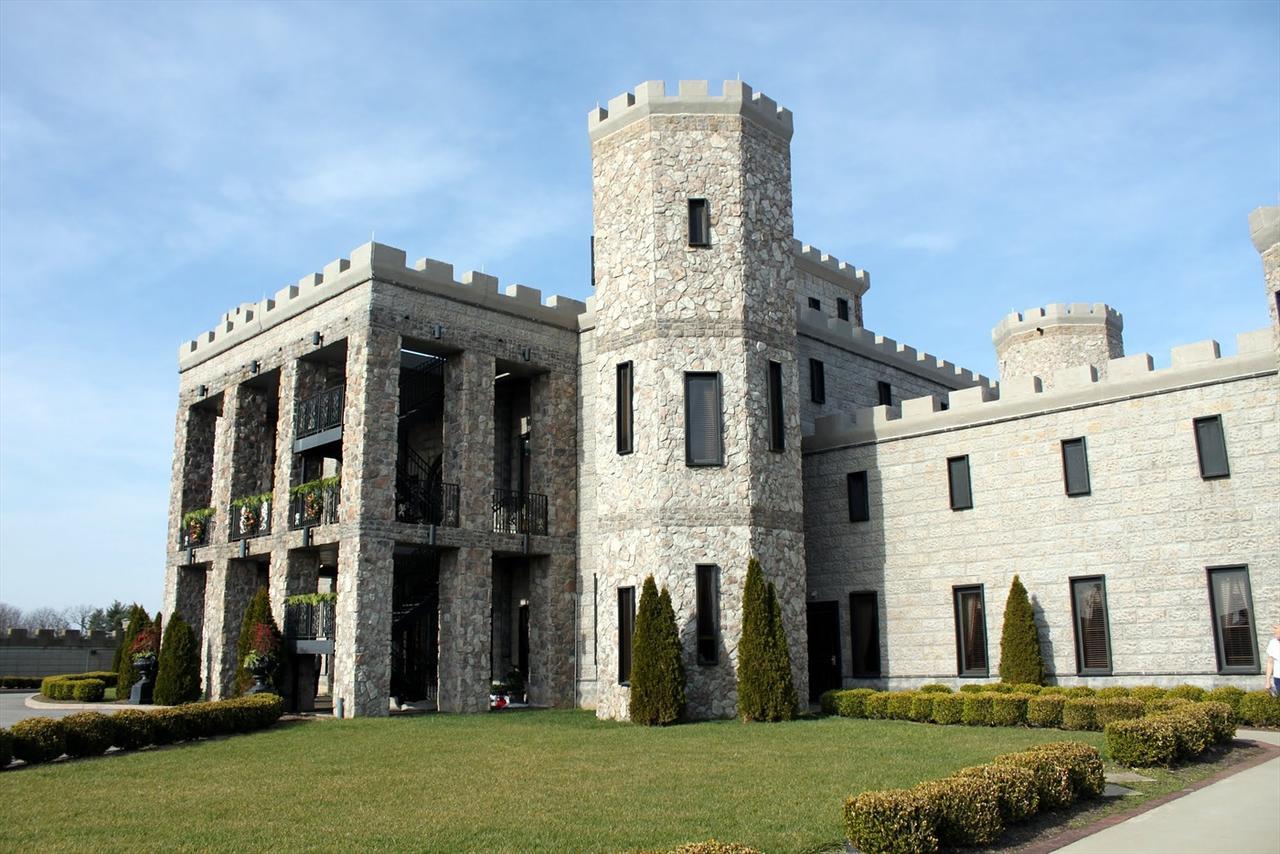 Hotel Kentucky Castle Versailles Zewnętrze zdjęcie