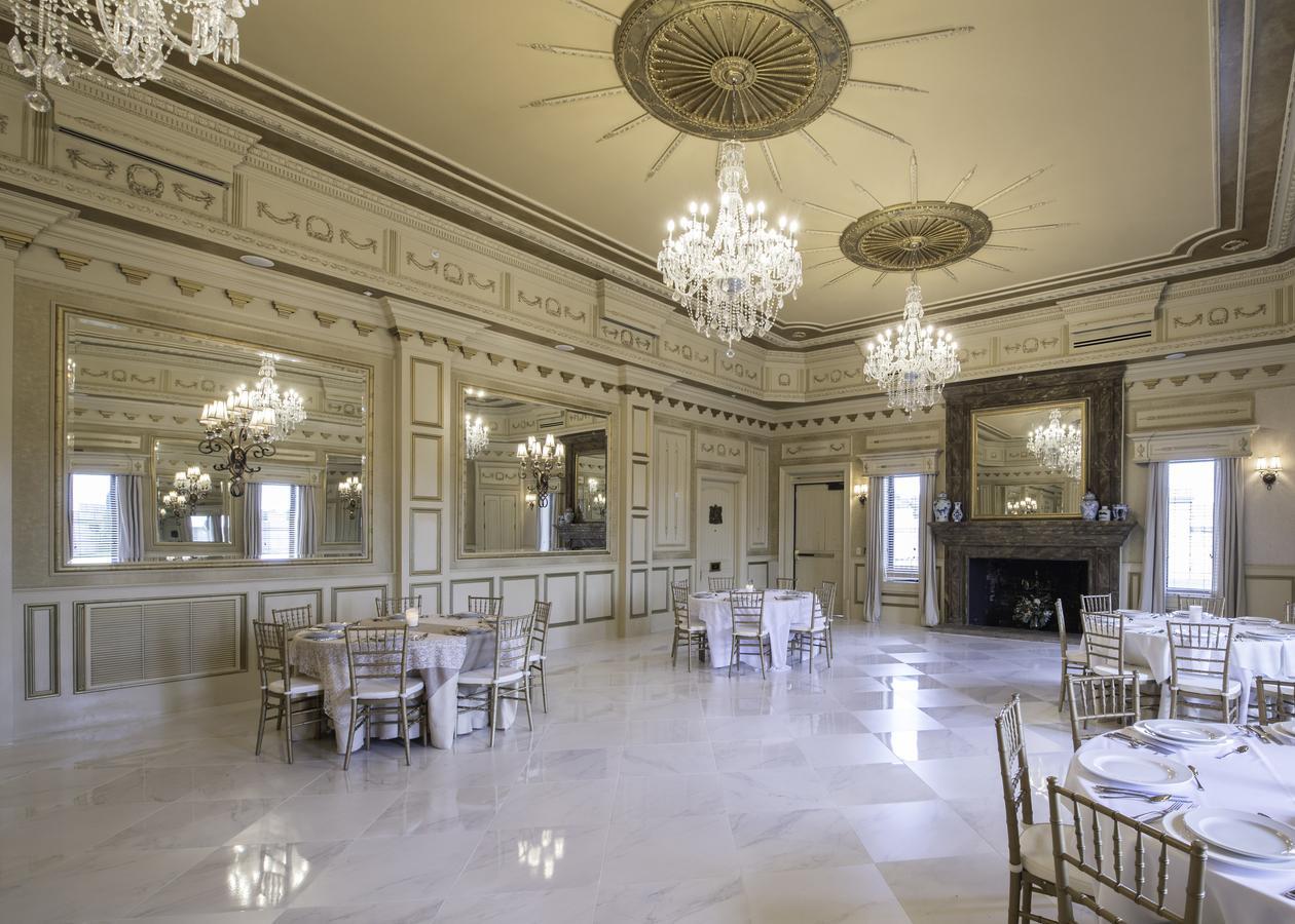 Hotel Kentucky Castle Versailles Zewnętrze zdjęcie
