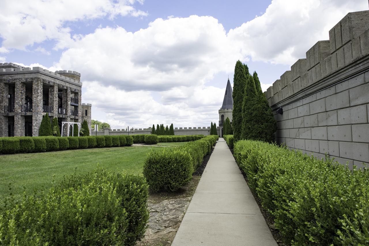 Hotel Kentucky Castle Versailles Zewnętrze zdjęcie