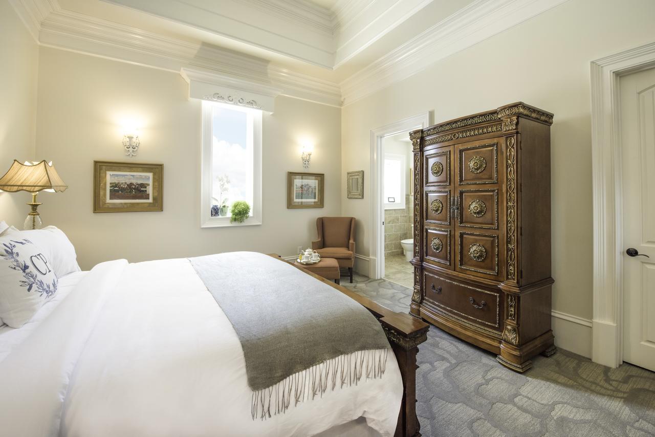 Hotel Kentucky Castle Versailles Zewnętrze zdjęcie