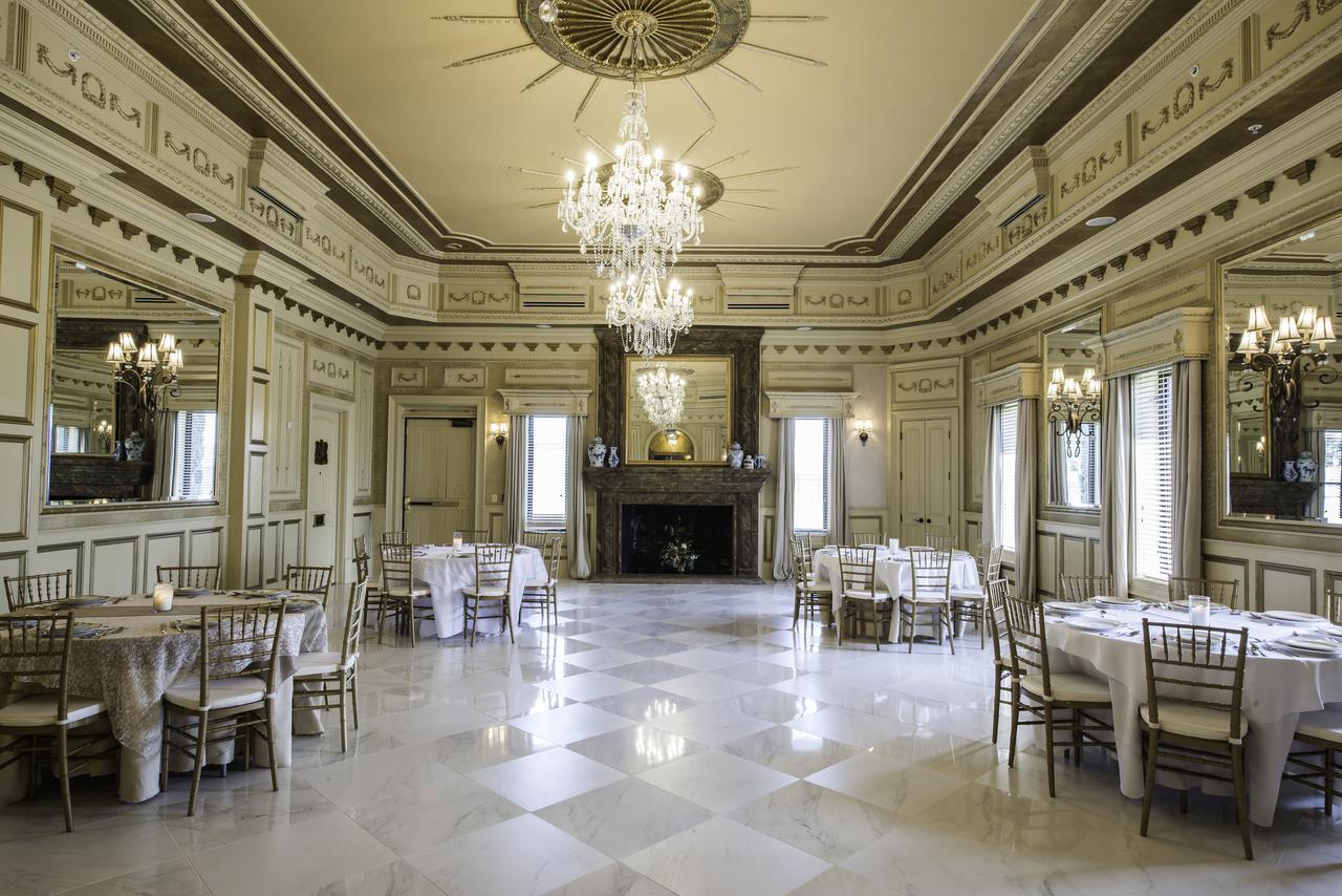 Hotel Kentucky Castle Versailles Zewnętrze zdjęcie