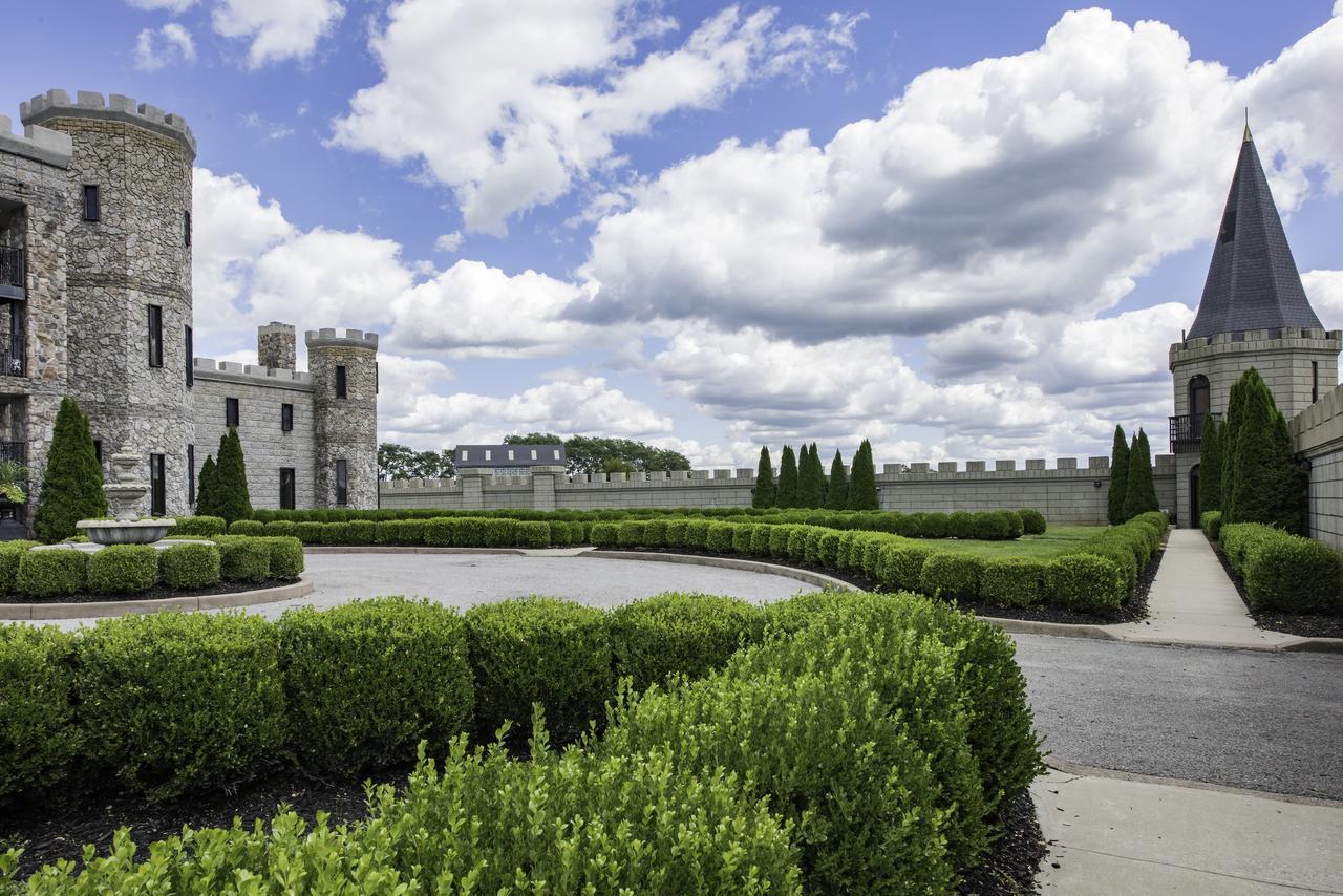 Hotel Kentucky Castle Versailles Zewnętrze zdjęcie