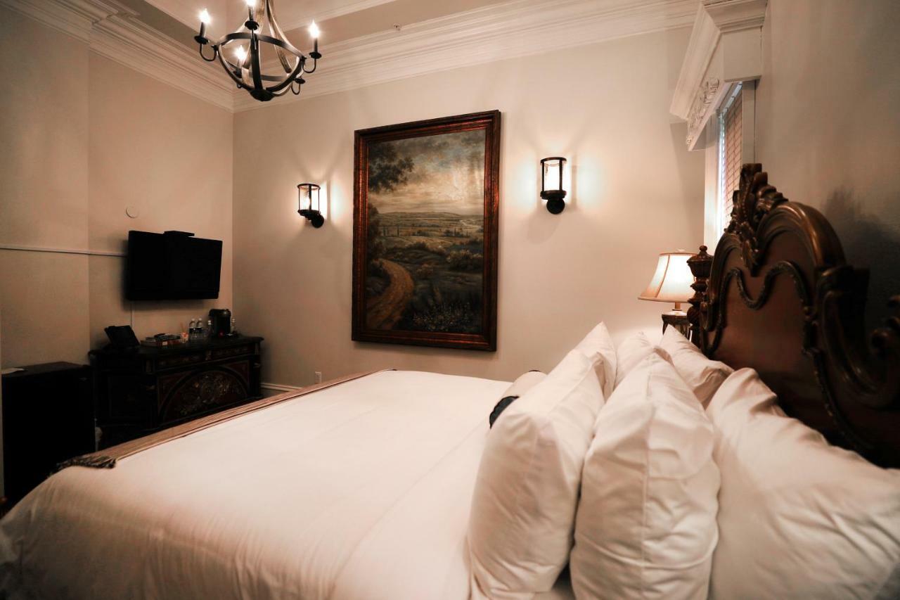 Hotel Kentucky Castle Versailles Zewnętrze zdjęcie