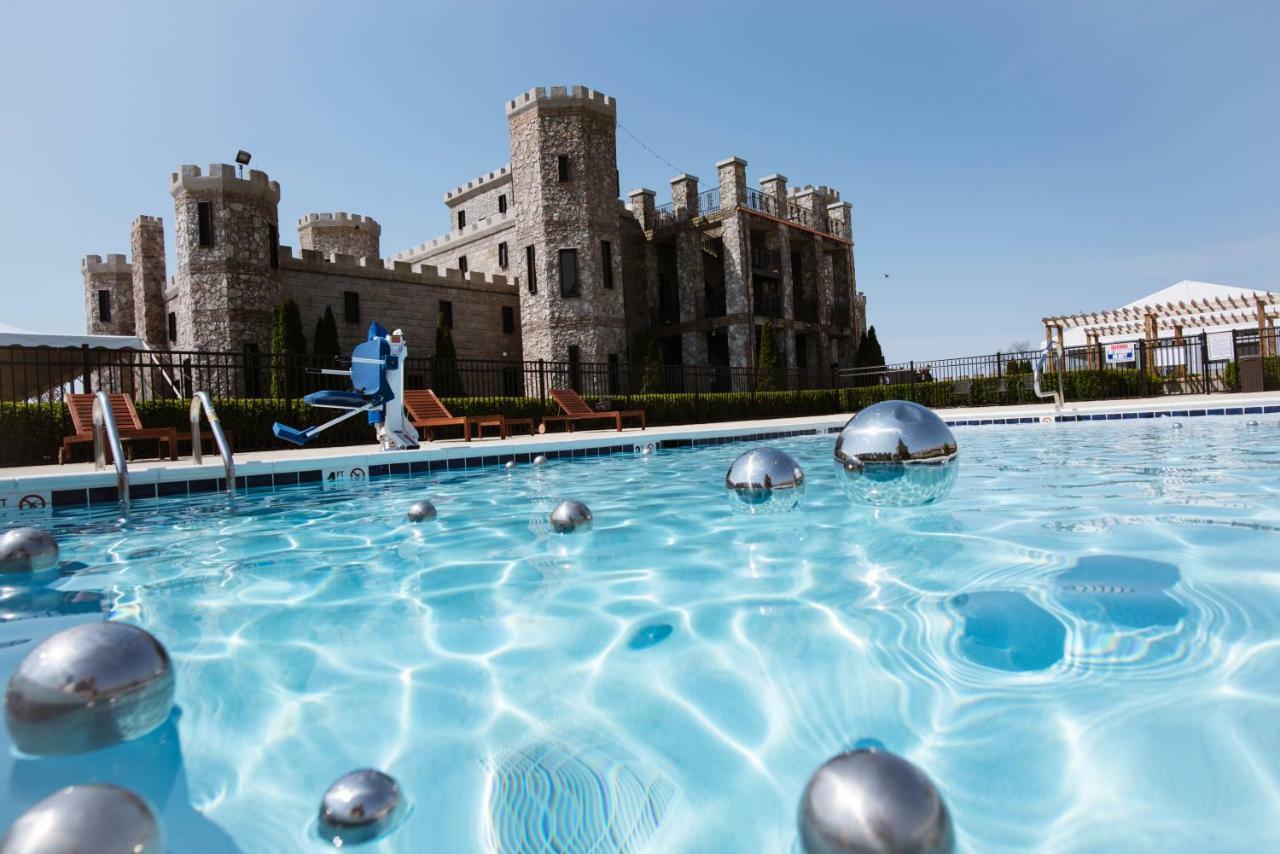 Hotel Kentucky Castle Versailles Zewnętrze zdjęcie