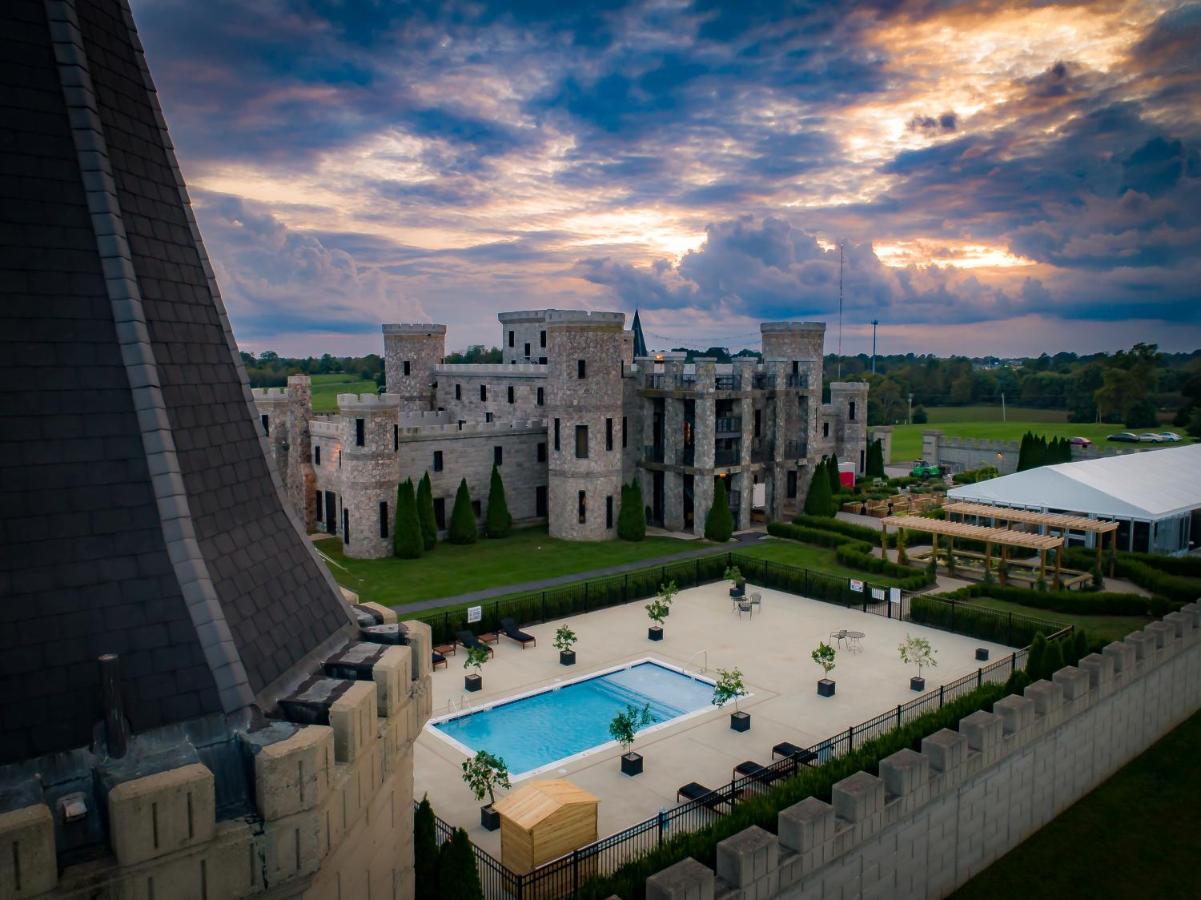 Hotel Kentucky Castle Versailles Zewnętrze zdjęcie